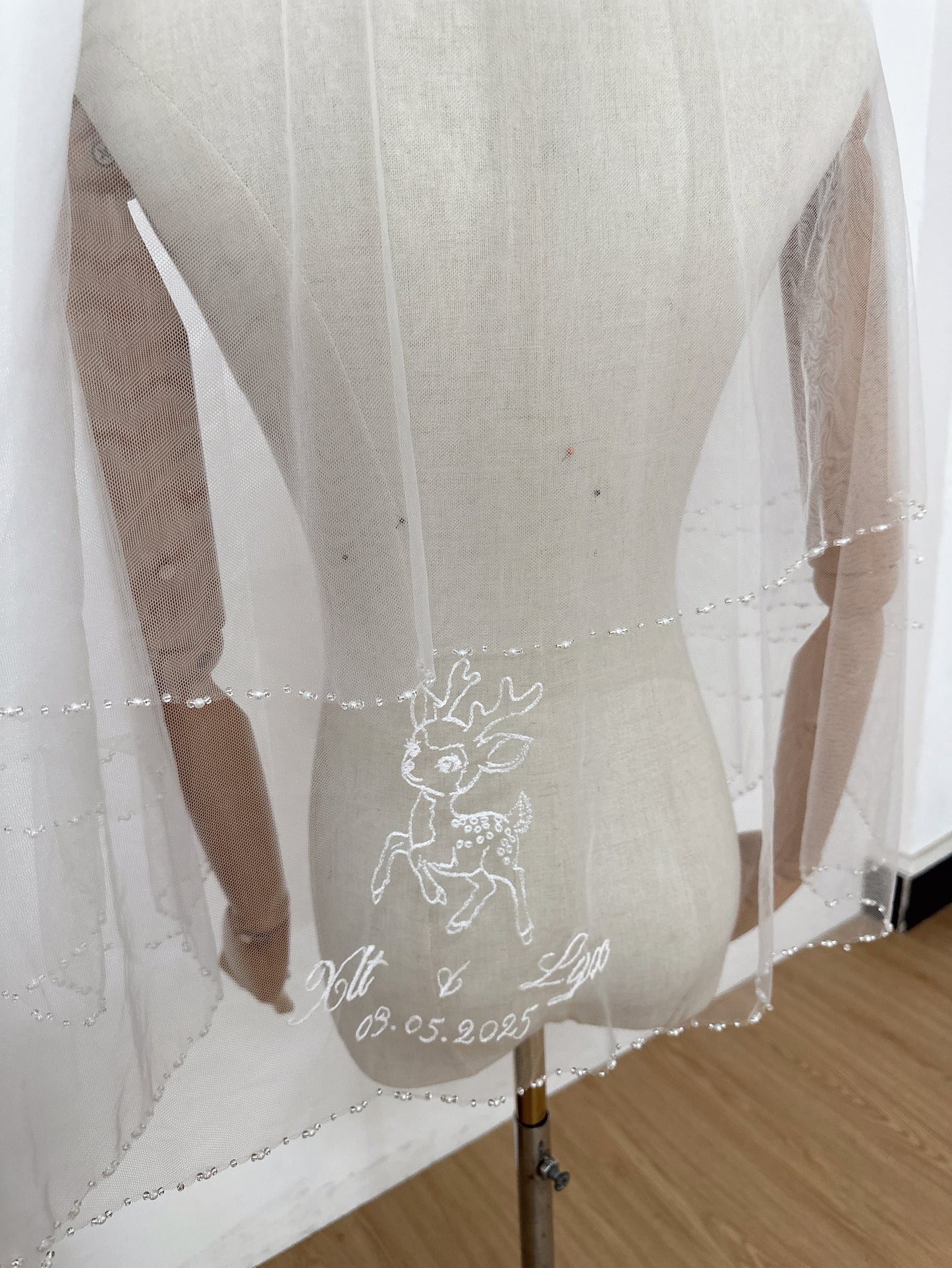 Two layers fingertip Length Veil Bead Edge with comb And Embroidery sika deer / name /date E022