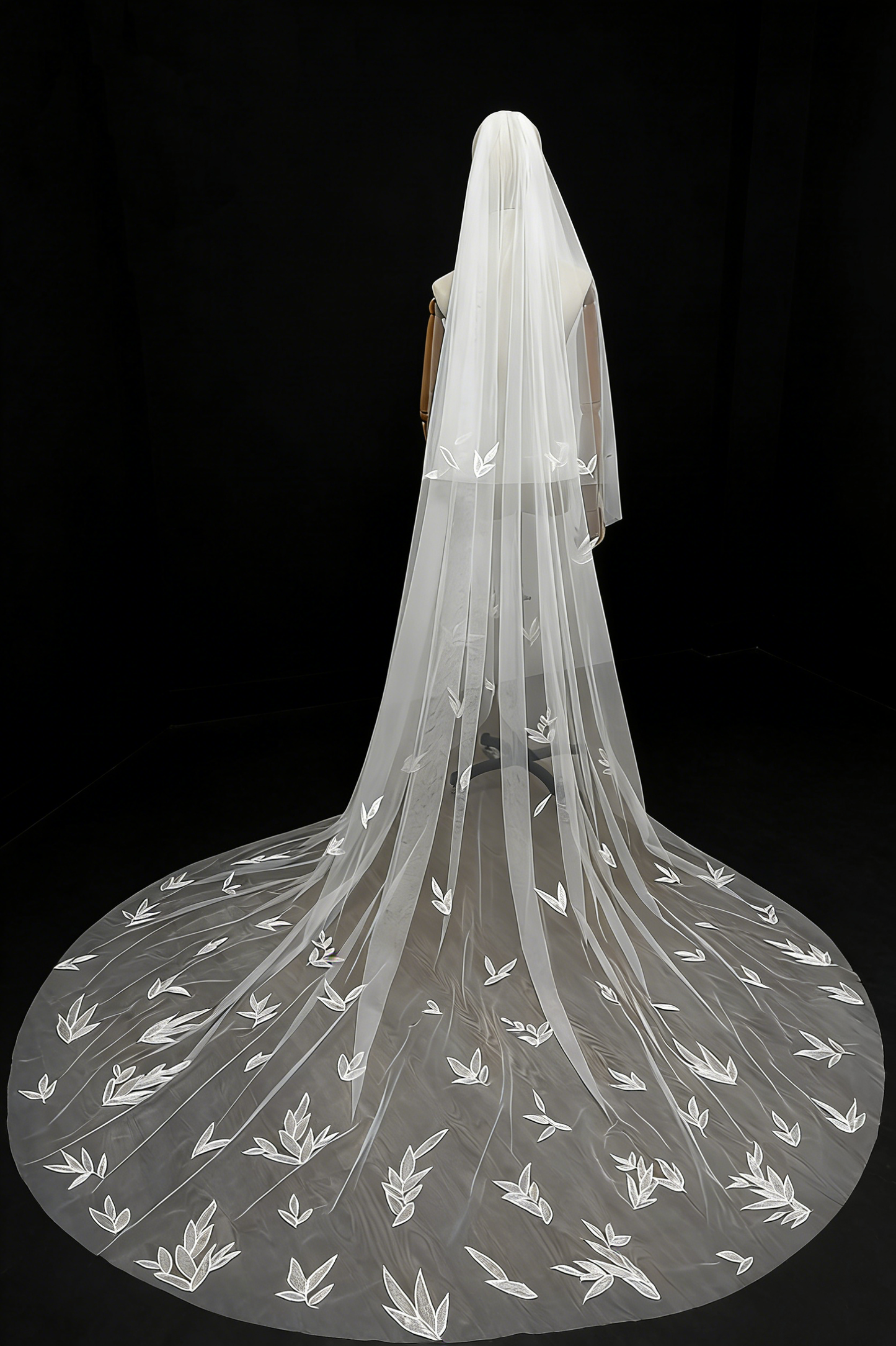 Bamboo Leaf Lace Long Floor-Length Bridal Veil