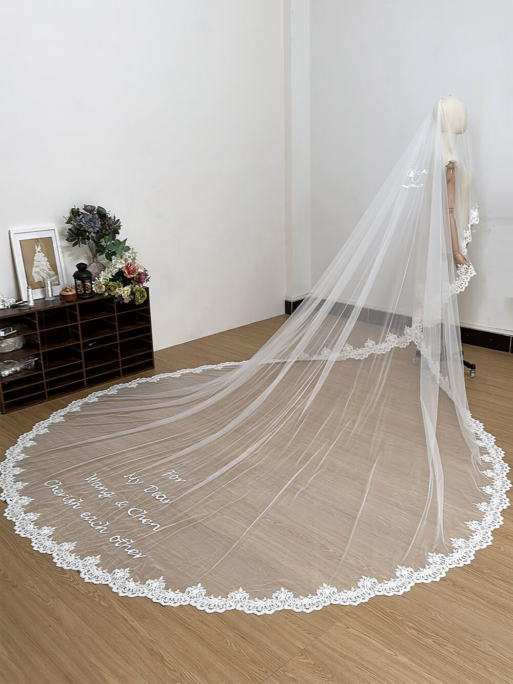 Bridal 2 Layer 3D Lace Embroidered Monogram Cathedral Veil （80*350cm）