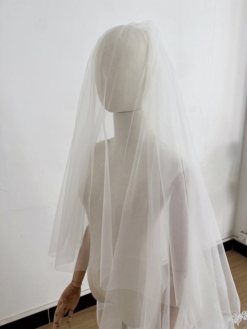 Bridal Double-Layer Lace-Edged Embroidered Words Church Veil  (80+300cm)