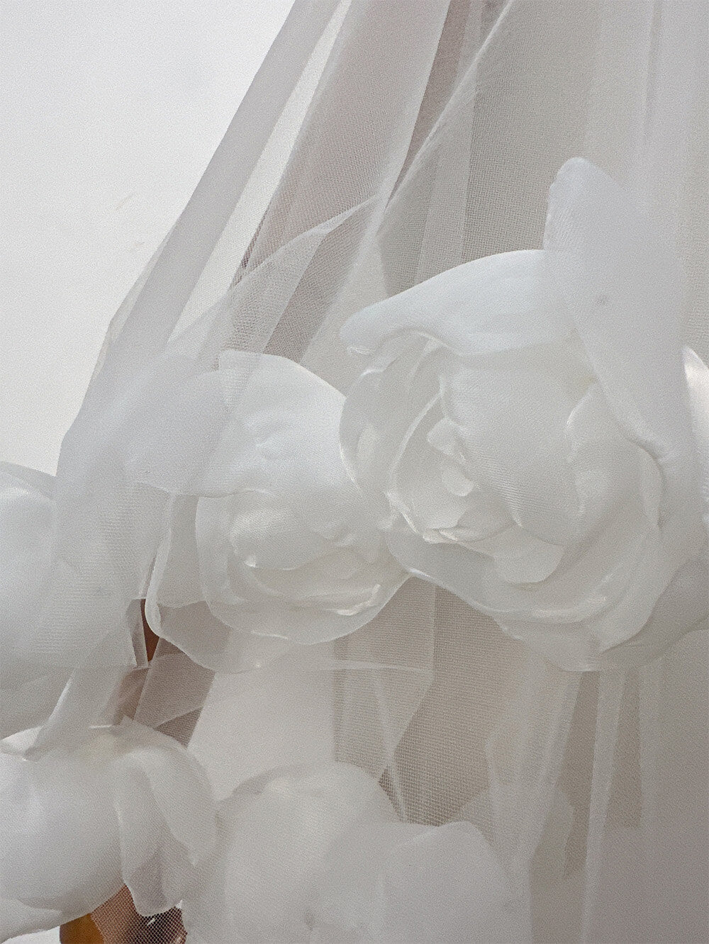 Bridal Tulle Rose Flower Fingertip Length Double-Layer Veil  （80+110cm Width: 200cm）